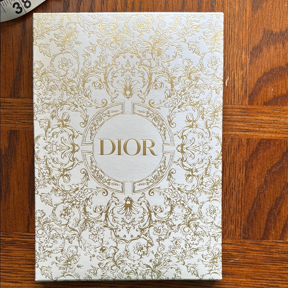 New In Box Dior Journal - Picture 11 of 11